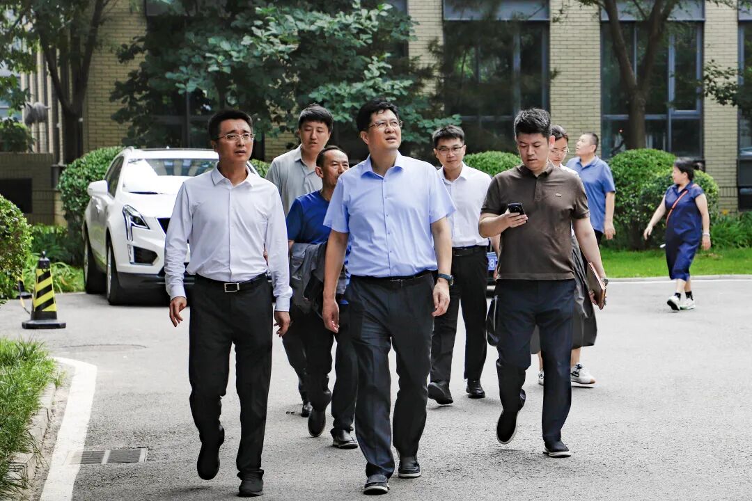 王军带队在亦庄机器人产业园开展防汛安全检查，园区全力筑牢防汛“堤坝”